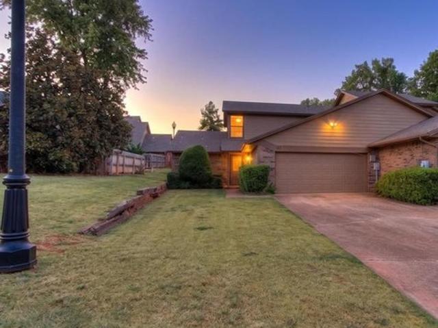 Townhouse for sale in Edmond, Oklahoma