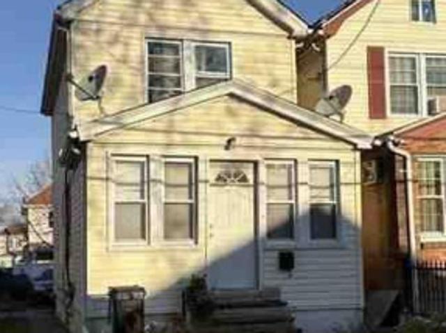 House for sale in Queens, Arverne
