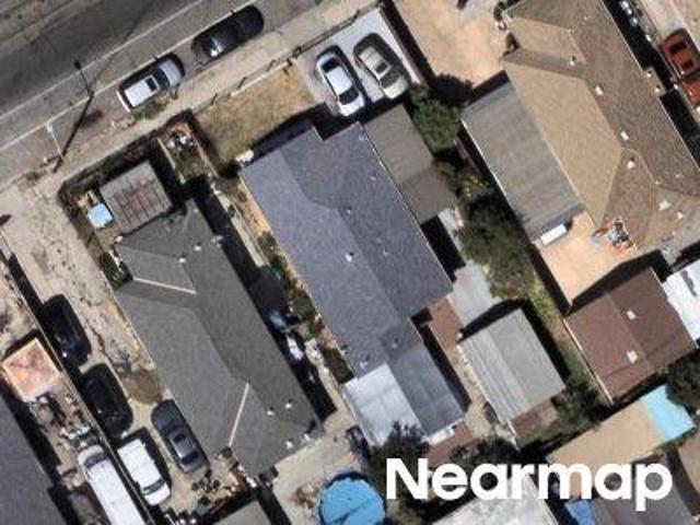 House for sale in Oakland