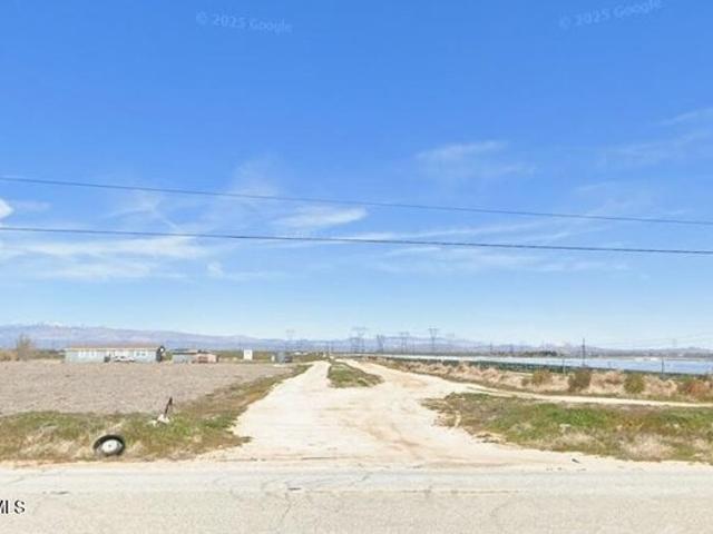 Land for sale in Lancaster, California