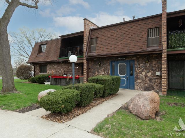 Property for sale in Palos Hills, Illinois