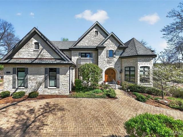 House for sale in Creve Coeur, Missouri