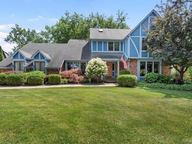 House for sale in Grosse Ile, Michigan