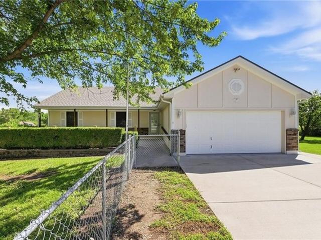House for sale in Peculiar, Missouri