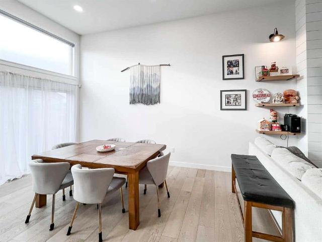 House for sale in Woking, Alberta