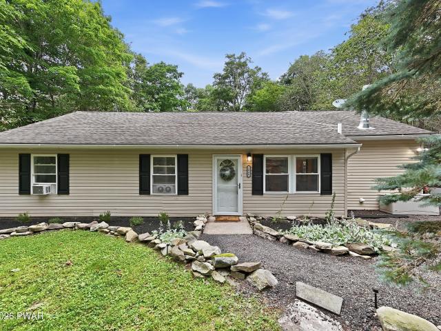 House for sale in Newfoundland, Pennsylvania