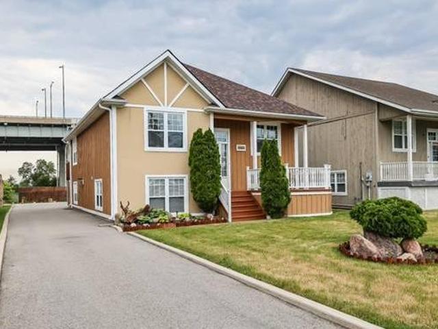 House for sale in Ancaster, Ontario
