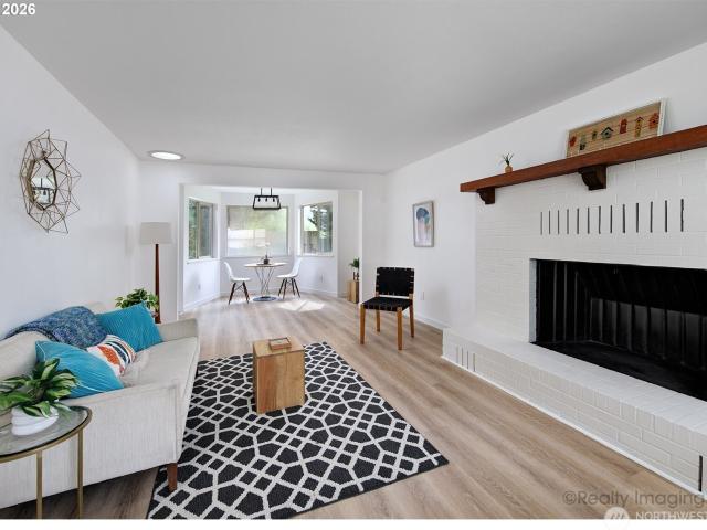 House for sale in Castle Rock, Washington