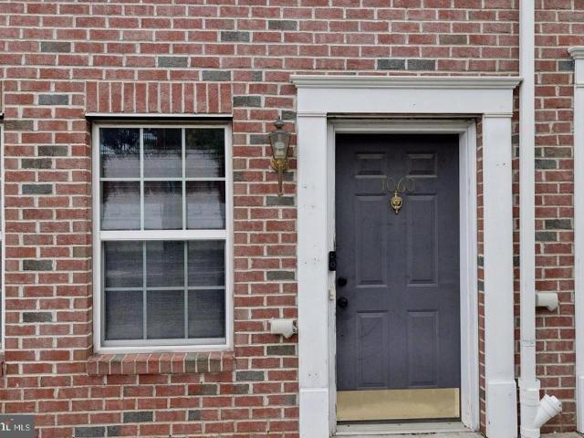 Townhouse for sale in Trenton, New Jersey