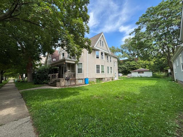 House for sale in Milwaukee, Wisconsin