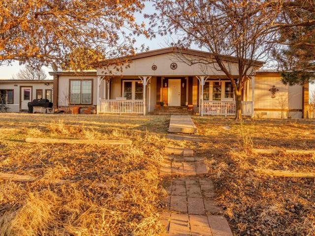 House for sale in Hemphill, Texas