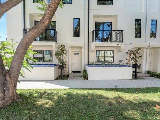 House for sale in Canoga Park, California