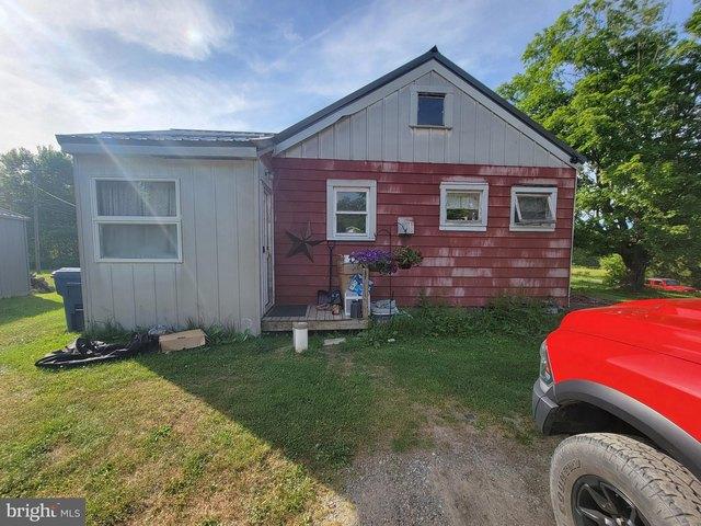 House for sale in Waterford, Pennsylvania