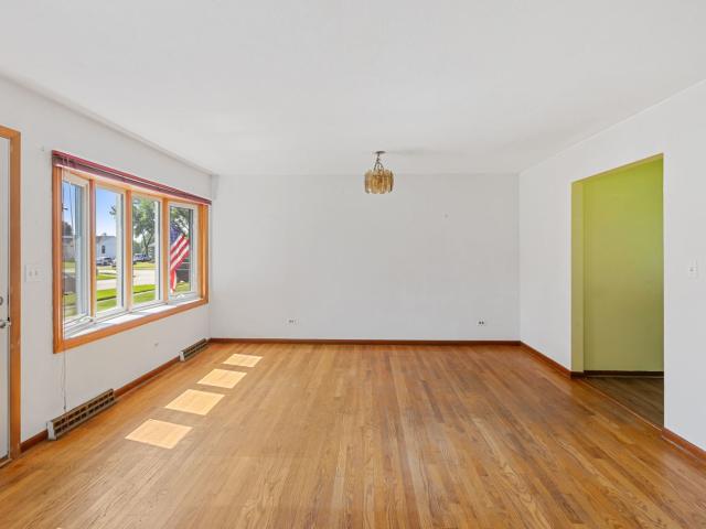 House for sale in Mchenry, Illinois