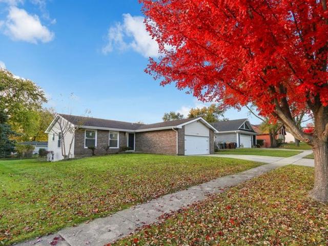 House for sale in Mchenry, Illinois