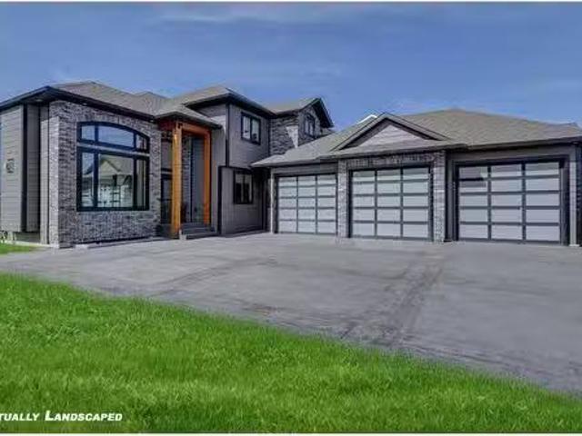 House for sale in Woking, Alberta