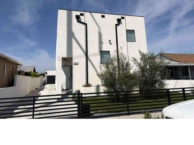 House for sale in Inglewood, California