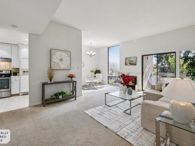 Condo for sale in San Mateo, California