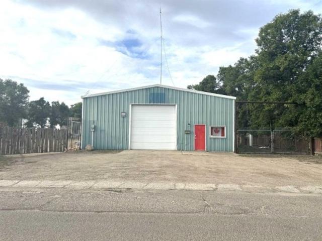 Commercial for rent in Medicine Hat