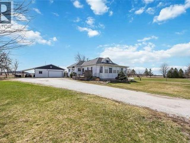 House for sale in St. Clair, Ontario