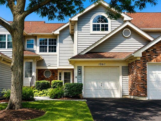 Townhouse for sale in Carol Stream, Illinois