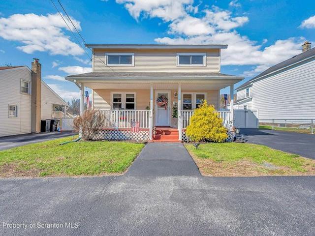 House for sale in Moosic, Pennsylvania