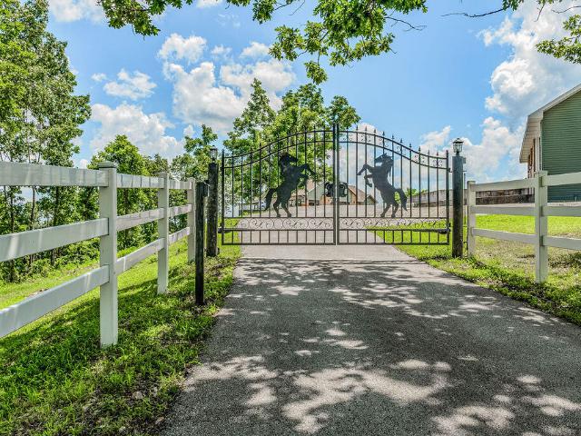 House for sale in Stone, Missouri