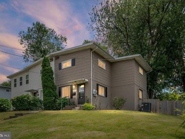 Townhouse for sale in Virginia