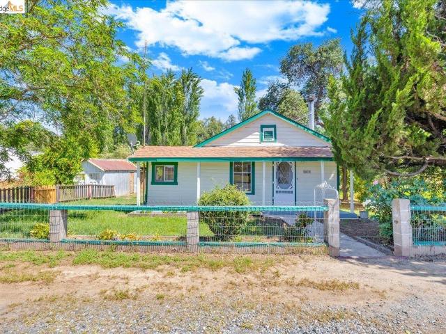 House for sale in Jamestown, California