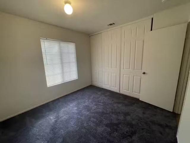 House for rent in Ontario