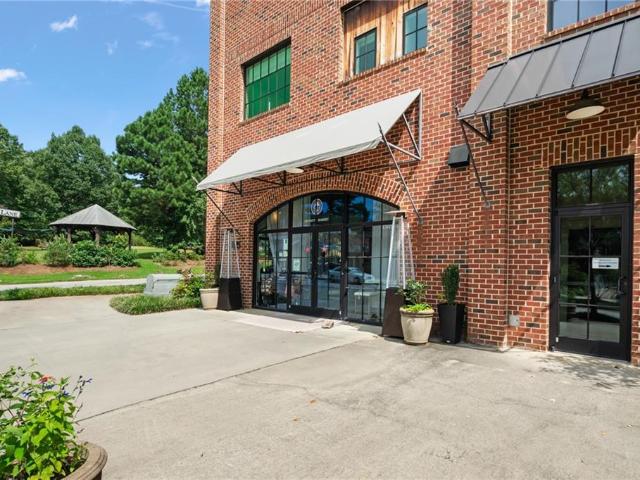 Commercial for sale in Georgia