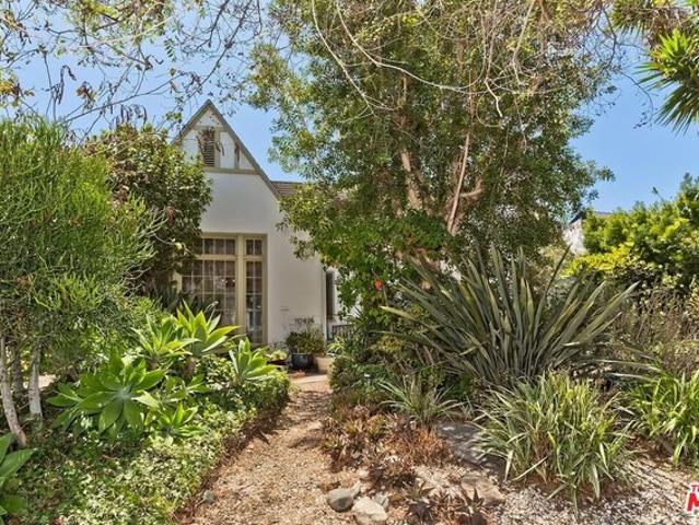 House for sale in Canoga Park, California