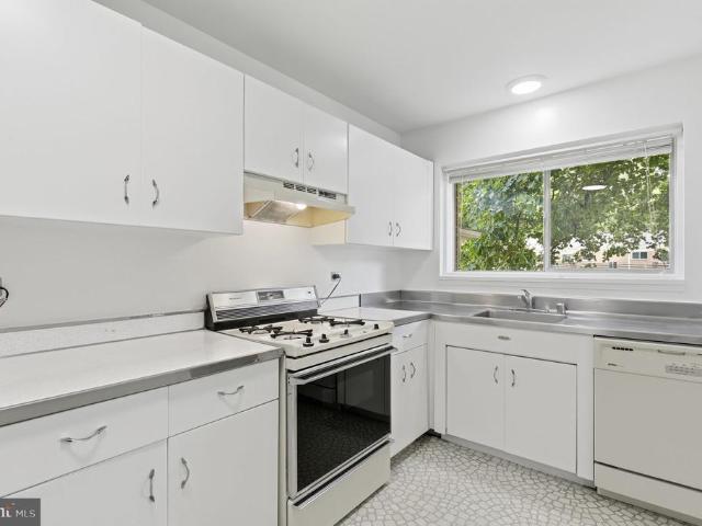 Condo for sale in Bethesda, Maryland