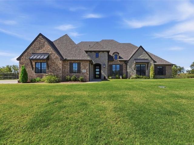 House for sale in Owasso, Tulsa County