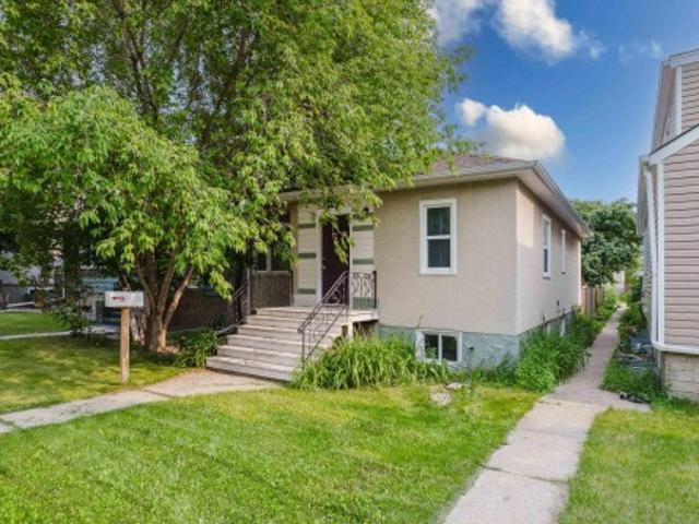 House for sale in Wedgewood, Alberta