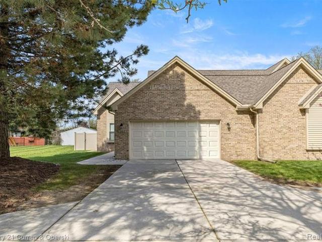 Condo for sale in Wyandotte, Michigan