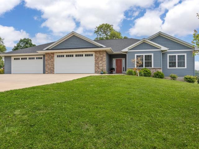 House for sale in Cedar, Iowa