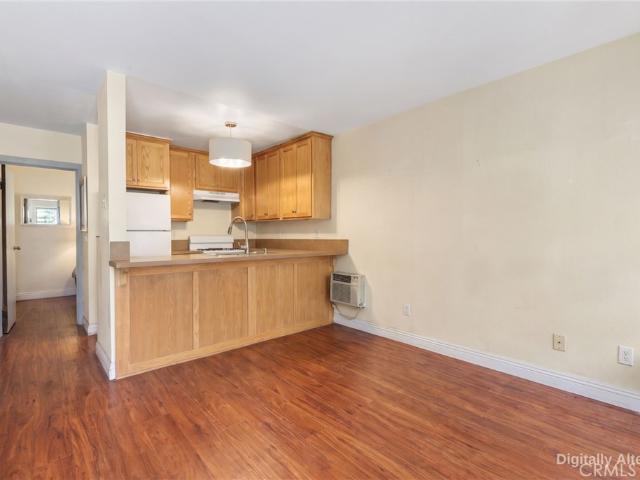 House for sale in Long Beach, Los Angeles County