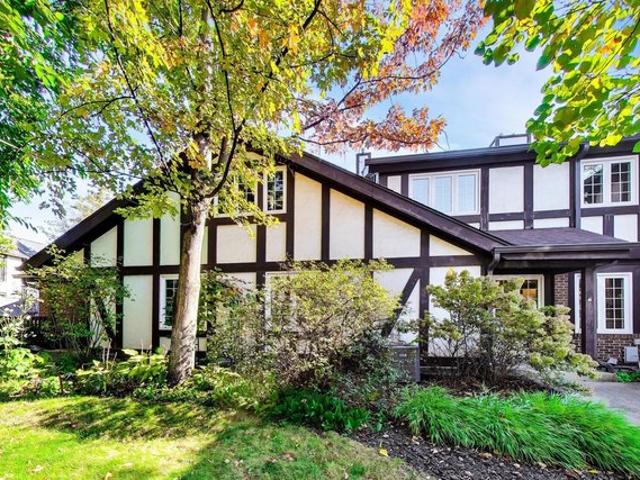 Townhouse for sale in Glenview, Cook County