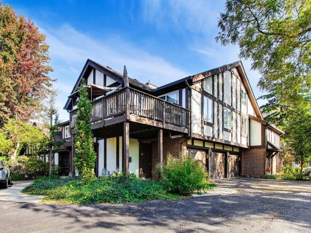 Townhouse for sale in Glenview, Cook County