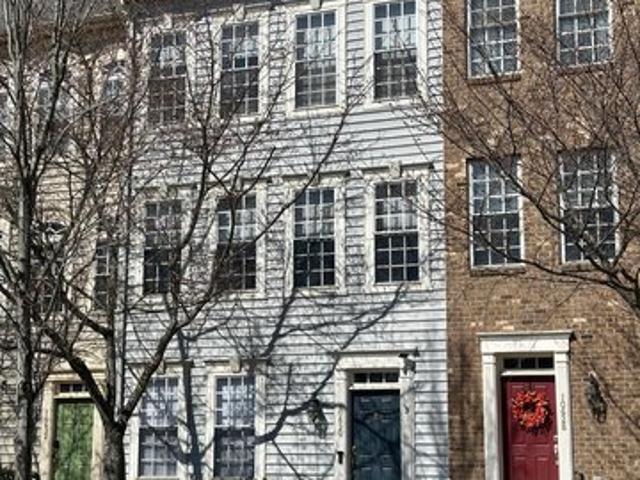 Townhouse for sale in Virginia