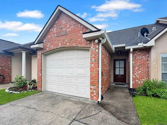 Townhouse for sale in Walker, Louisiana