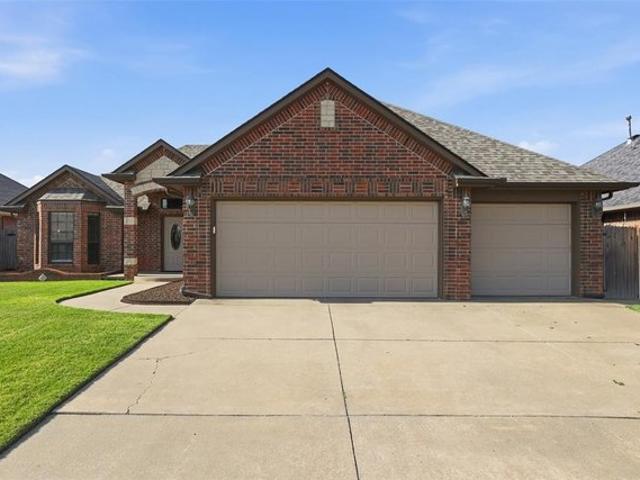 House for sale in Yukon, Oklahoma