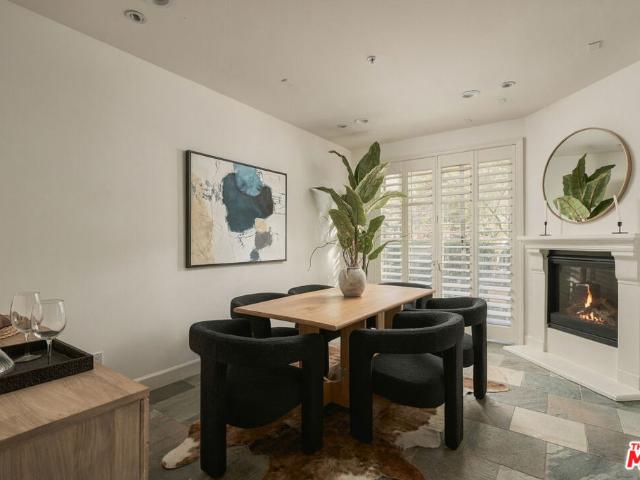 Condo for sale in Greater Toluca Lake Neighborhood Council District, Los Angeles