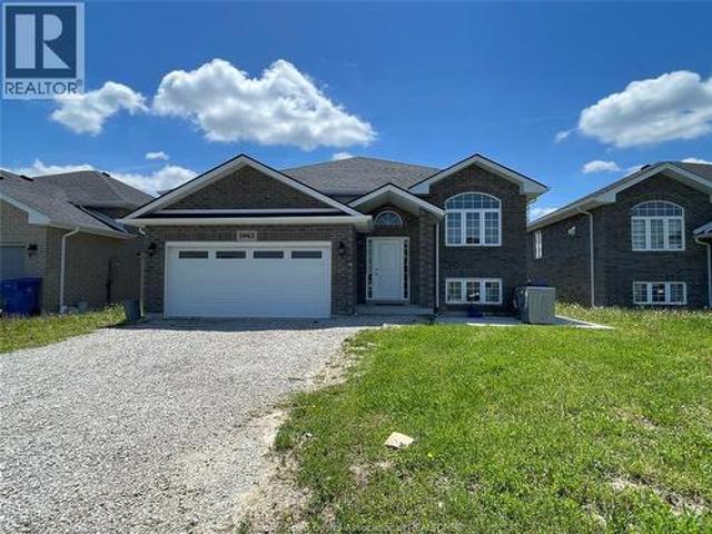 House for sale in Lakeshore, Ontario