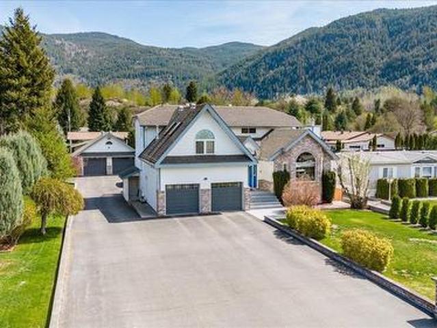 House for sale in Ootischenia, British Columbia