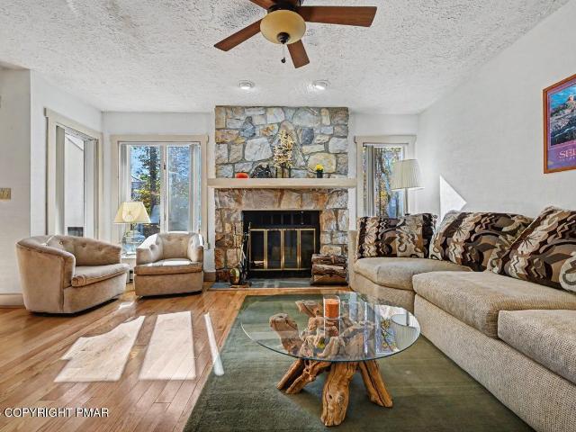 Townhouse for sale in Pocono Pines, Tobyhanna Township