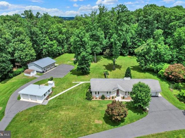 House for sale in Spring Grove, Pennsylvania