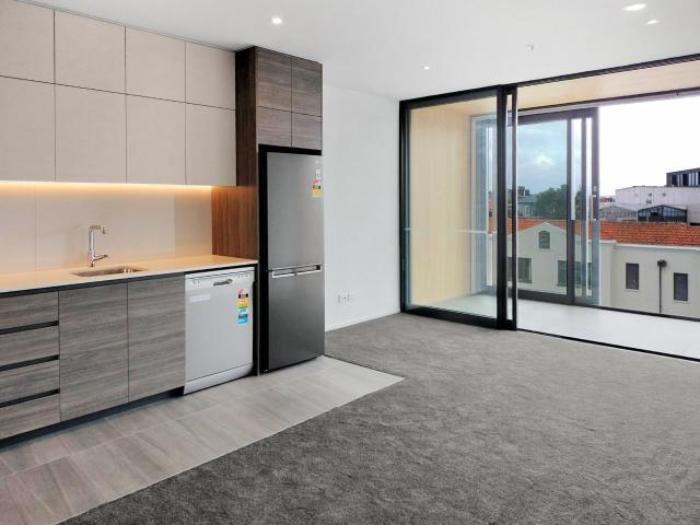 Apartment for rent in Chaslands, Canterbury