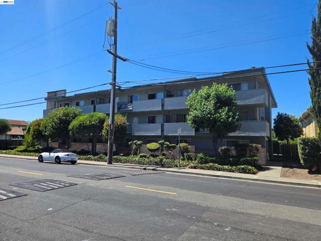 Commercial for sale in Hayward, Alameda County
